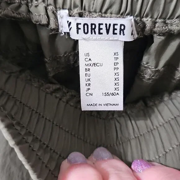 Forever 21 Women's Olive Green & White Colorblock Nylon Jogger Pants, Size XS. - Picture 5 of 5